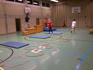 Cross-Lauf in der Halle